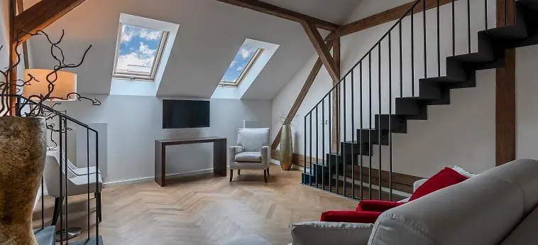 Limehome Prague Halkova