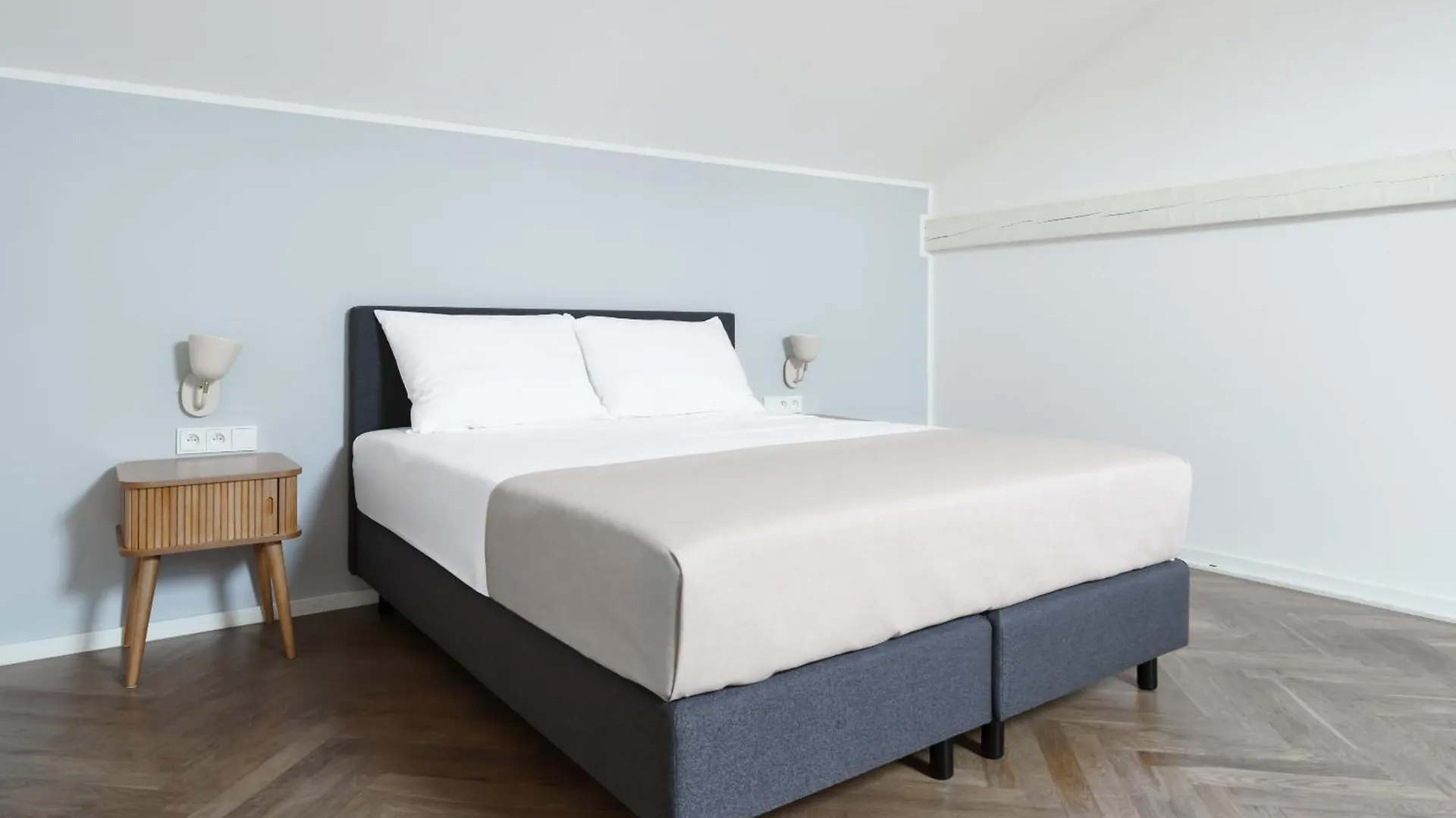 Limehome Prague Halkova Apart-hotel