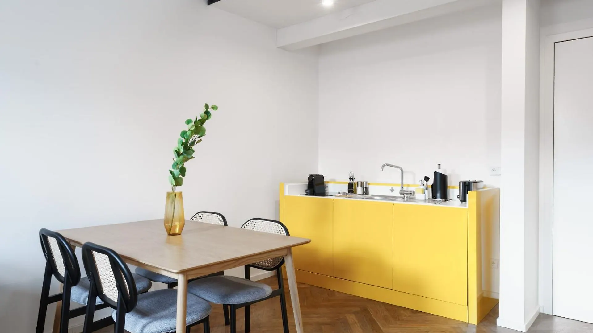 Limehome Prague Halkova Apart-hotel
