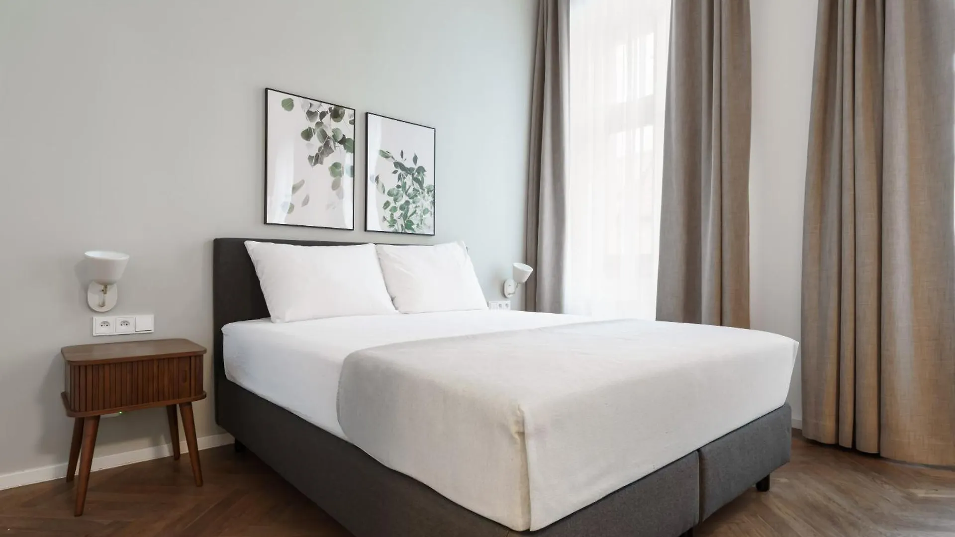 **** Apart-hotel Limehome Prague Halkova República Checa