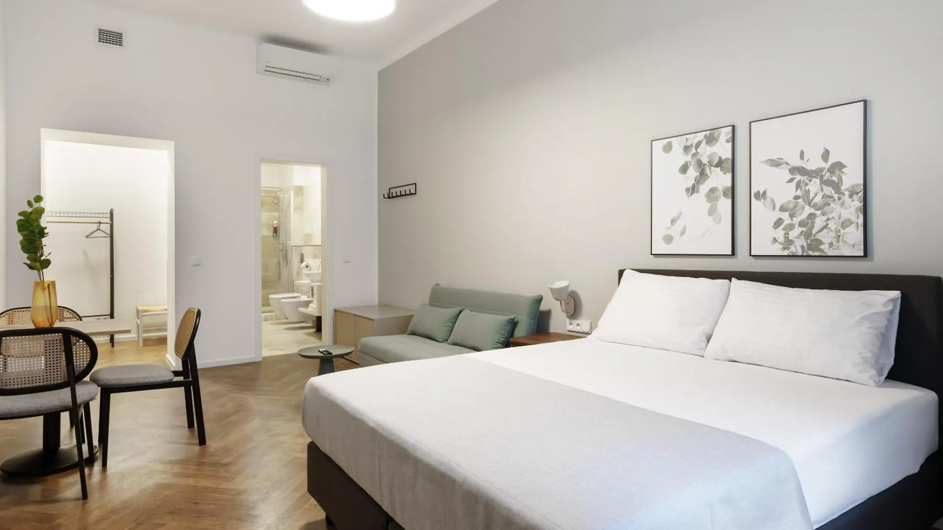 Limehome Prague Halkova