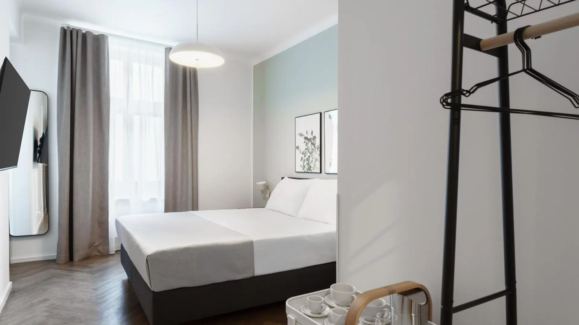 **** Apart-hotel Limehome Prague Halkova República Checa