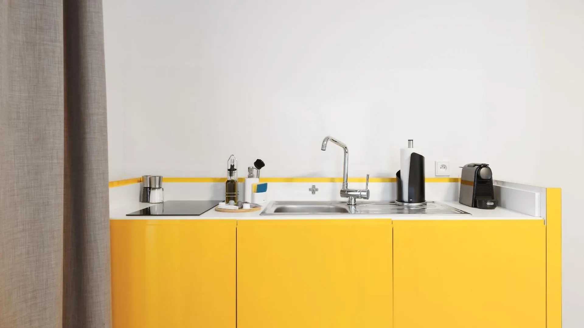 Ξενοδοχείο με διαμερίσματα Limehome Prague Halkova